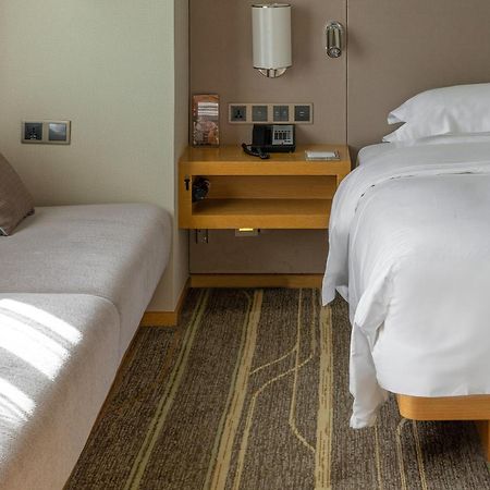 Hilton Garden Inn Lijiang Лиджанг Екстериор снимка