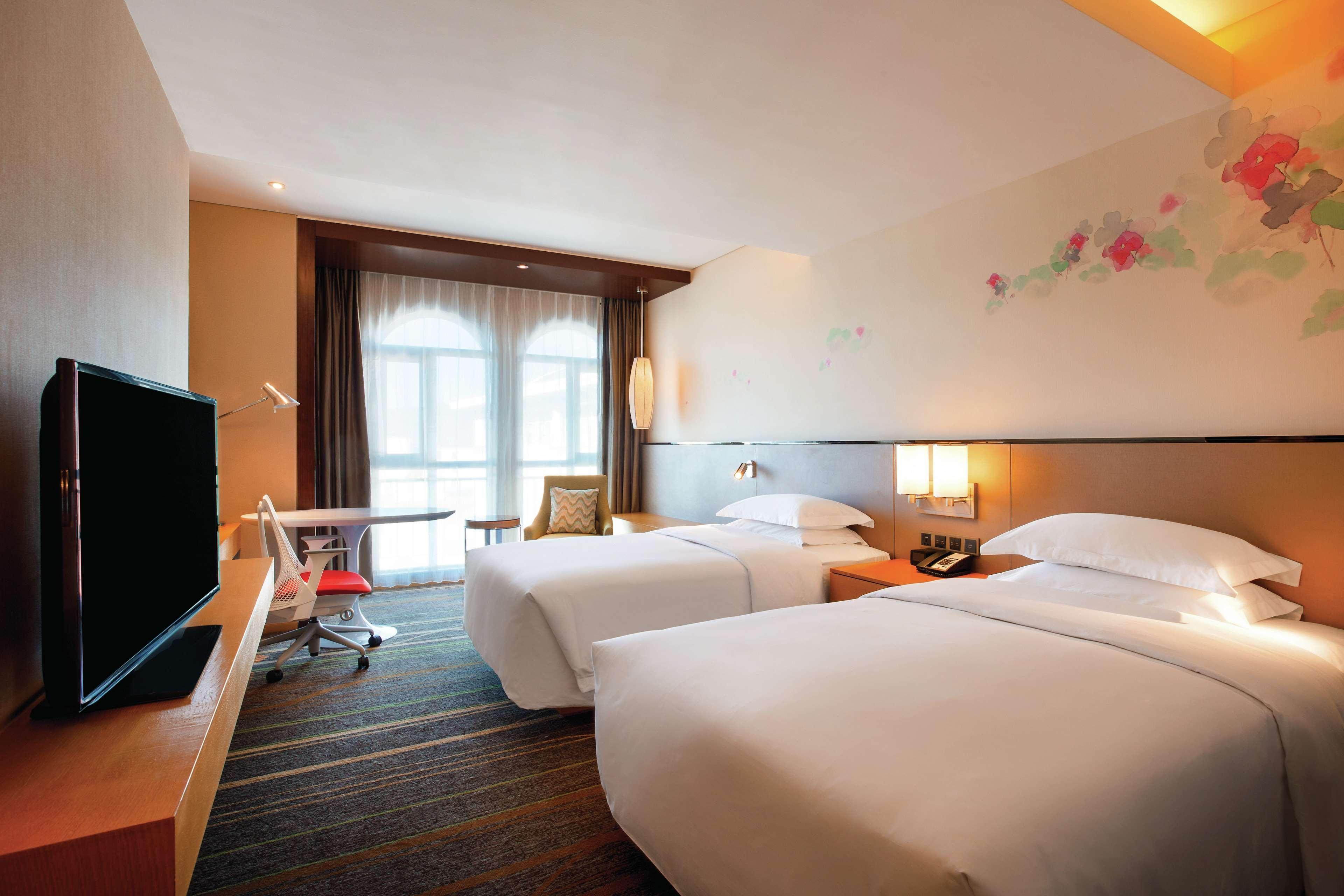 Hilton Garden Inn Lijiang Лиджанг Екстериор снимка