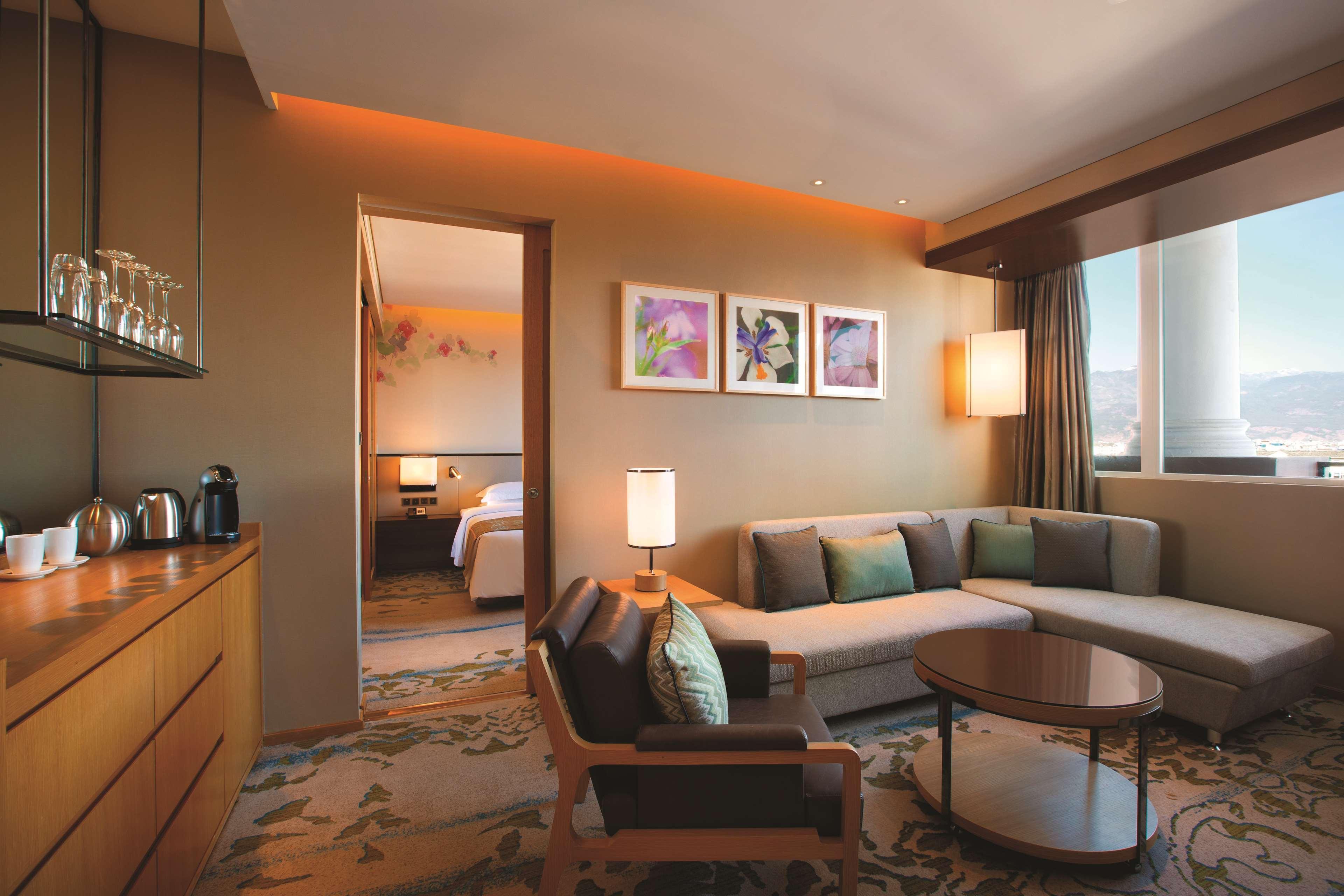 Hilton Garden Inn Lijiang Лиджанг Екстериор снимка