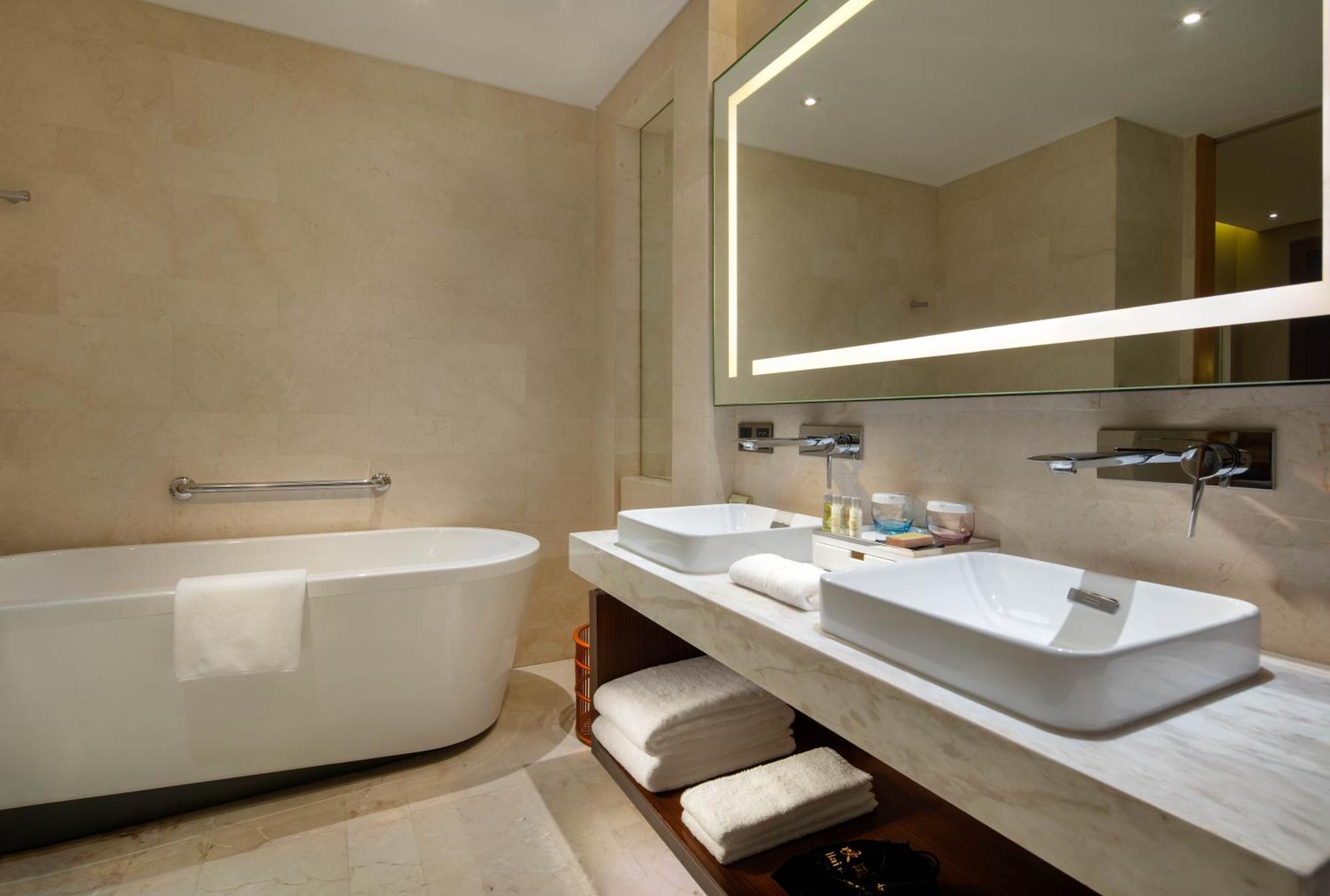 Hilton Garden Inn Lijiang Лиджанг Екстериор снимка