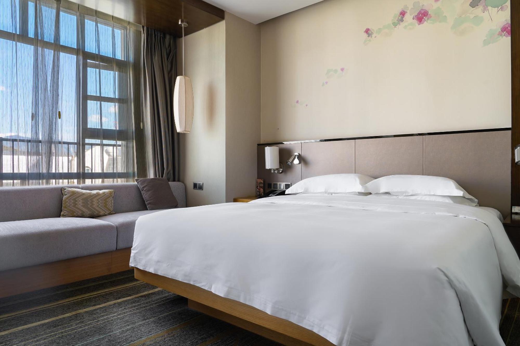 Hilton Garden Inn Lijiang Лиджанг Екстериор снимка